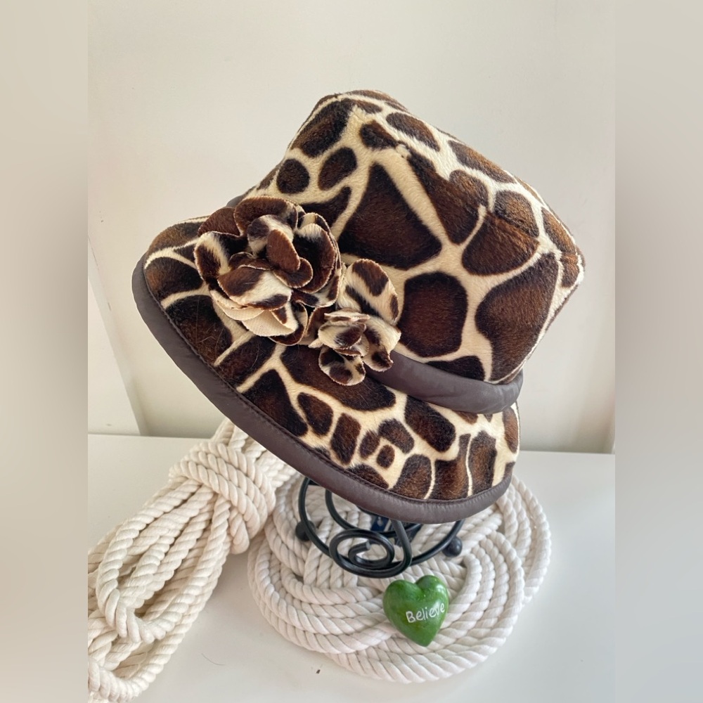 Vintage circa 1980’s Giraffe print adorable hat